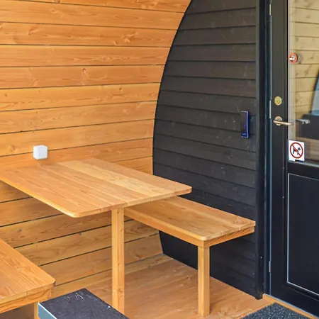 Gorgeous In Apartment *